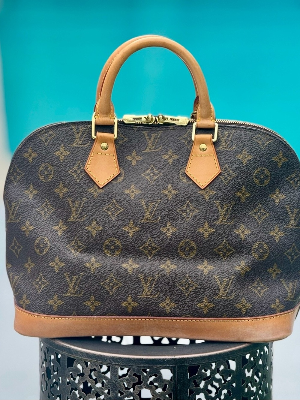 💚Louis Vuitton Brown Monogram Canvas Alma Satchel with Tan Trim💚